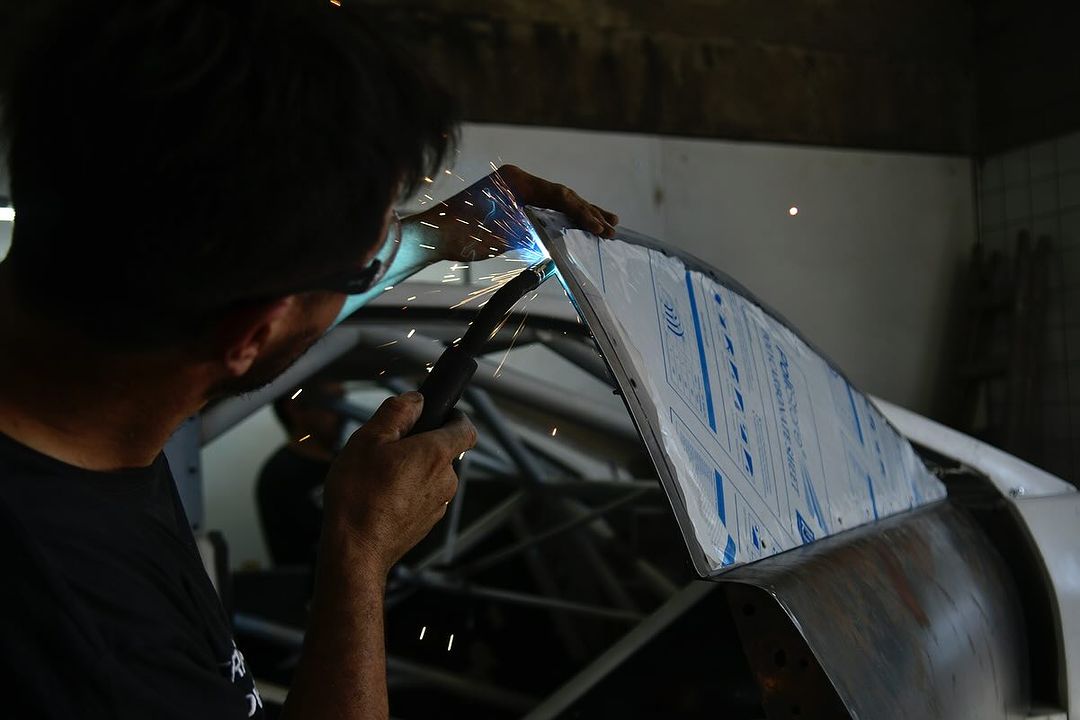 Así está el nuevo Torino: ¡Más+cerca+de+las+pistas!En+la+ciudad+de+Chacabuco+se+escribe+la+historia+del+Torino+TC+2024++El+primer+Torino+del+TC+2024+continúa+su+proceso+de+desarrollo+en+el+taller+del+@trottaracing,+a+cargo+del+Ing.+Gabri (6).jpg